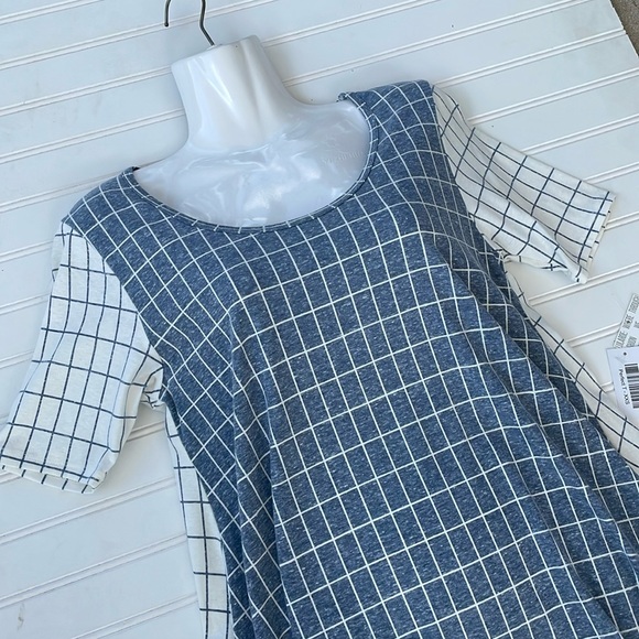 LulaRoe Contrasting Checkered Perfect T High Low Top - Picture 8 of 11